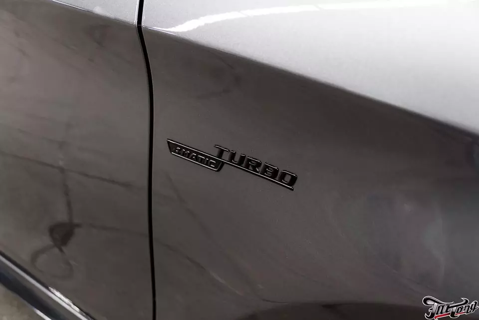 Mercedes CLA45 AMG. Окрас всех хромированных элементов в черный глянец (антихром).